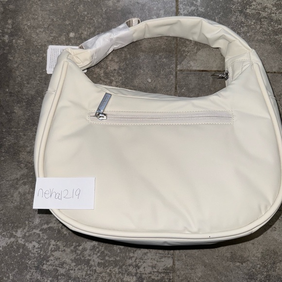 Lululemon Mini Shoulder Bag 4L- White Opal - Picture 4 of 8